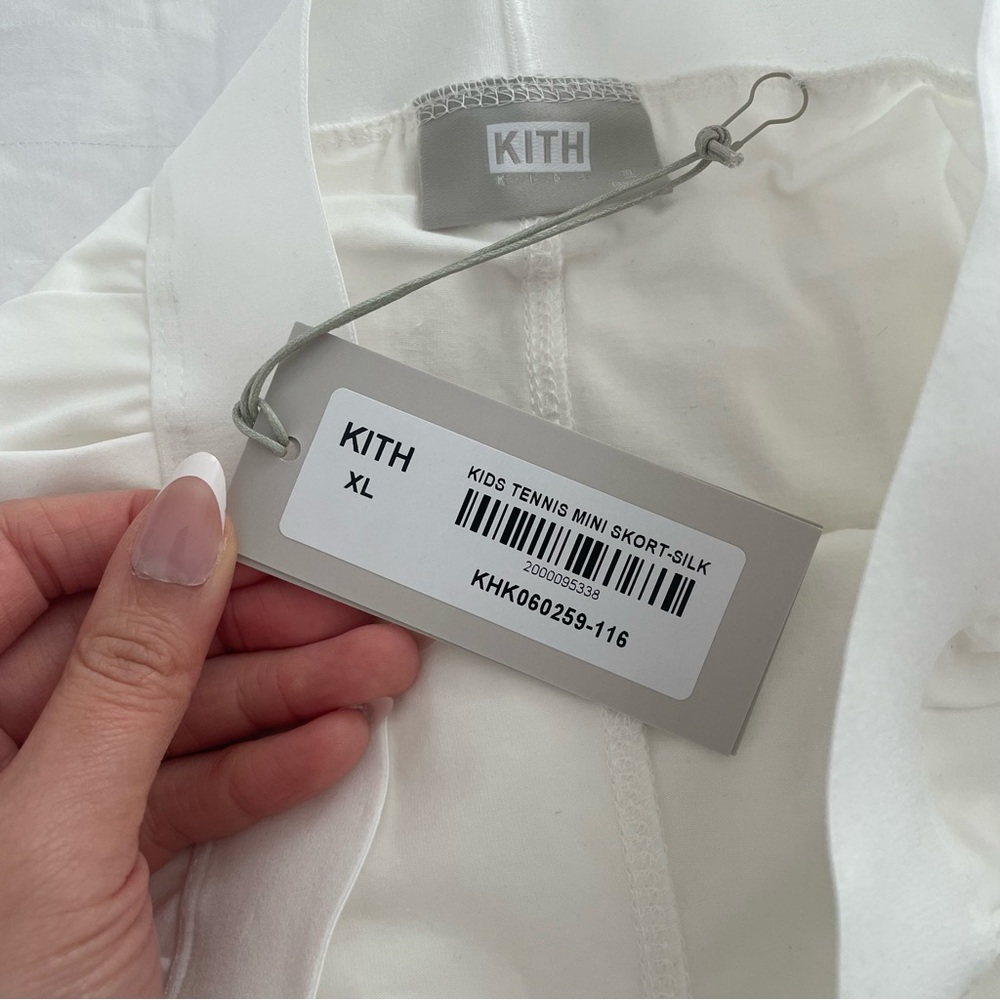 BRAND NEW KITH SKORT! - Picture 2 of 2